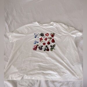 Summer Berries White Top